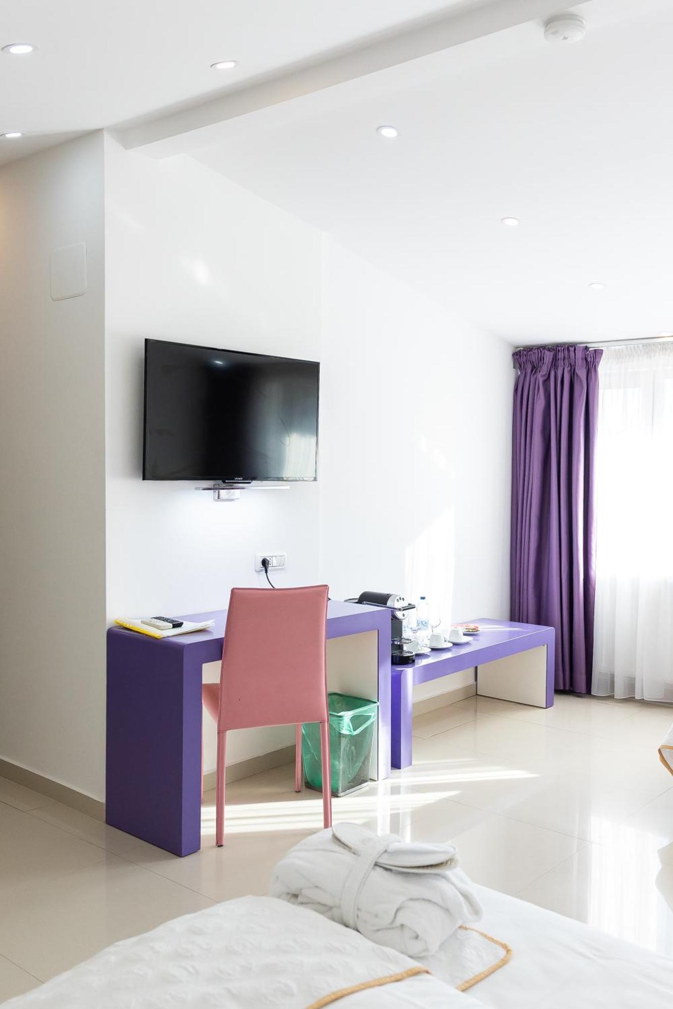 Christina Hotel